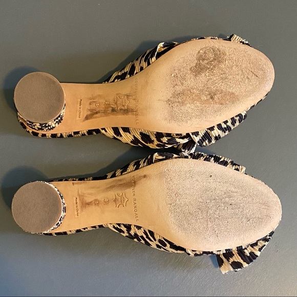 LOEFFLER RANDALL
Emilia Pleated Knot Mule in Leopard | Worn ONCE | size 6.5 - Picture 3 of 3